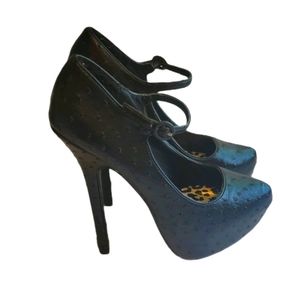 Dollhouse heels platform textured Mary Janes black